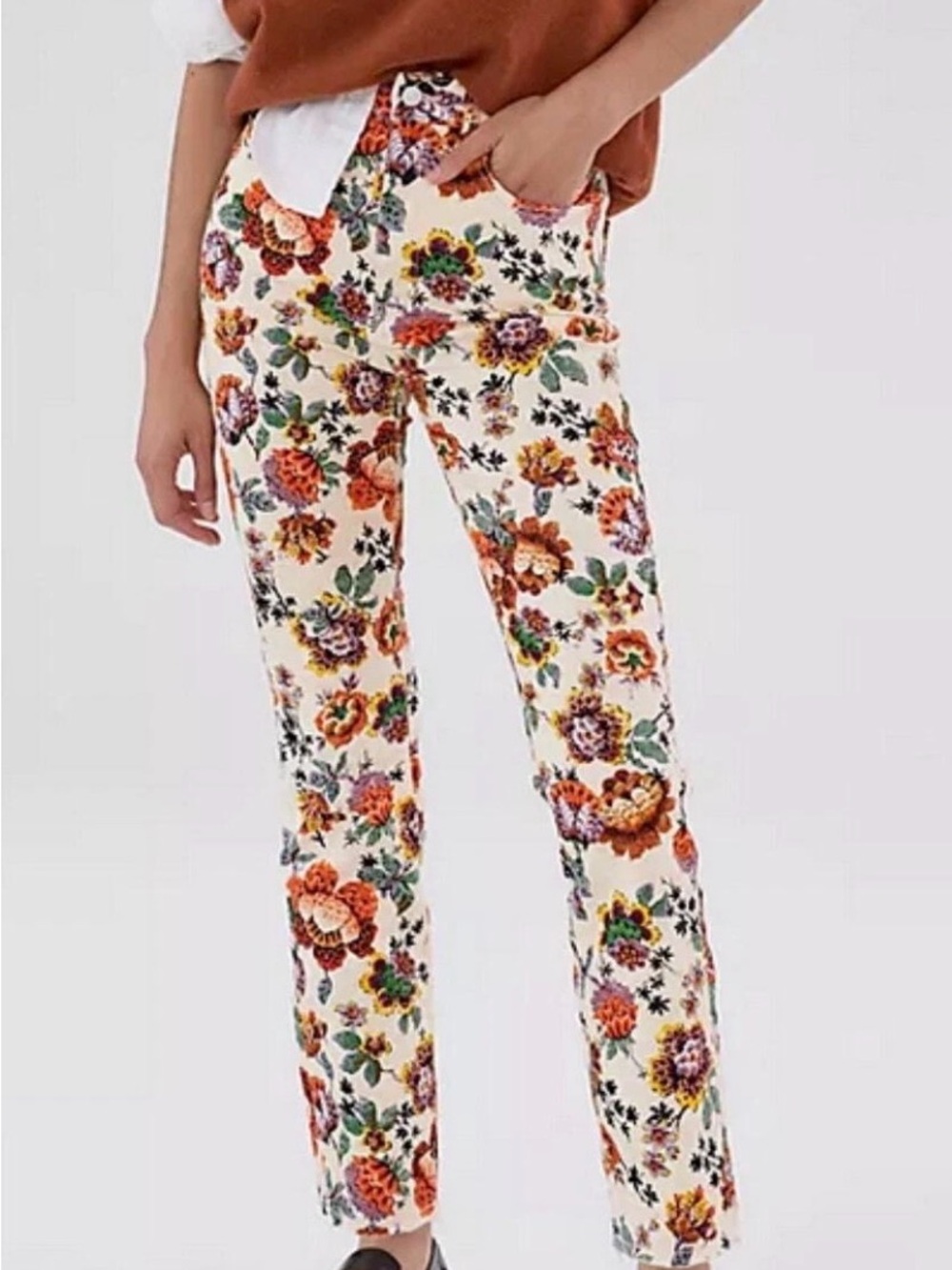 Pilcro High-Rise Cigarette Jeans in vintage floral print, size 28